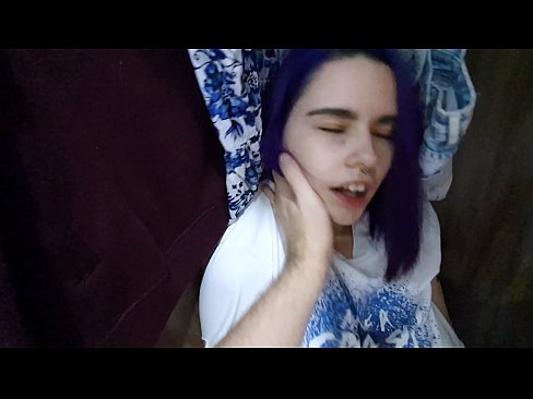 ❤️ Fann systur mína í skápnum og hjálpaði henni að koma ️ Klám á klám is.pornovore.ru ️❤